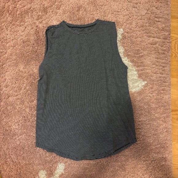 Lululemon Brunswick Muscle Tank Top Womens Size 8 Heathered Black Gray - Picture 2 of 6